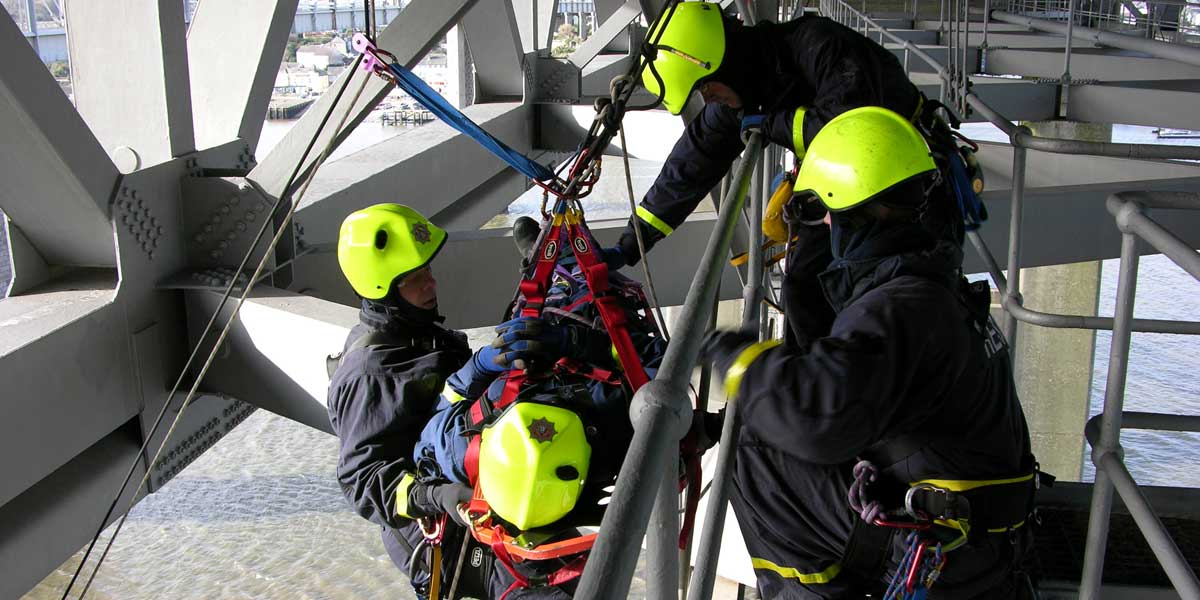 Rope rescue training with RIG Systems